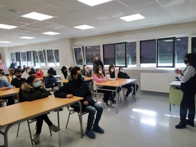 BANCO DE ALIMENTOS DE NAVARRA, CON LOS ALUMNOS DEL IES CASTEJÓN