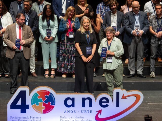 MULTITUDINARIA CELEBRACIÓN DEL 40º ANIVERSARIO DE ANEL