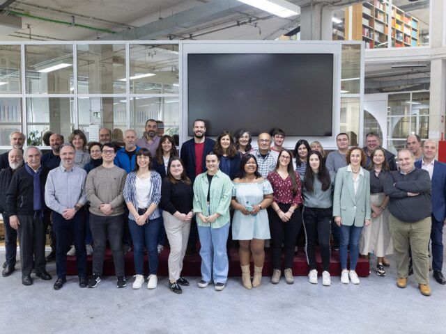 Representantes estudiantiles de la UPNA se reúnen con entidades del tercer sector, entre ellas la Fundación Banco de Alimentos de Navarra, para aportar su visión sobre los desafíos sociales