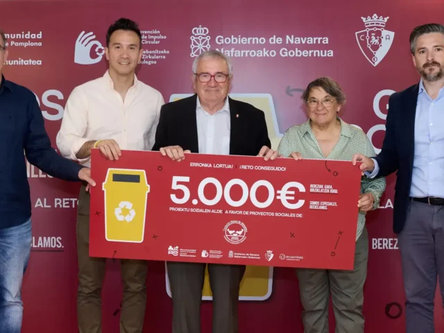 La afición de Osasuna supera el reto del reciclaje y consigue una donación de 5.000 euros para el Banco de Alimentos de Navarra